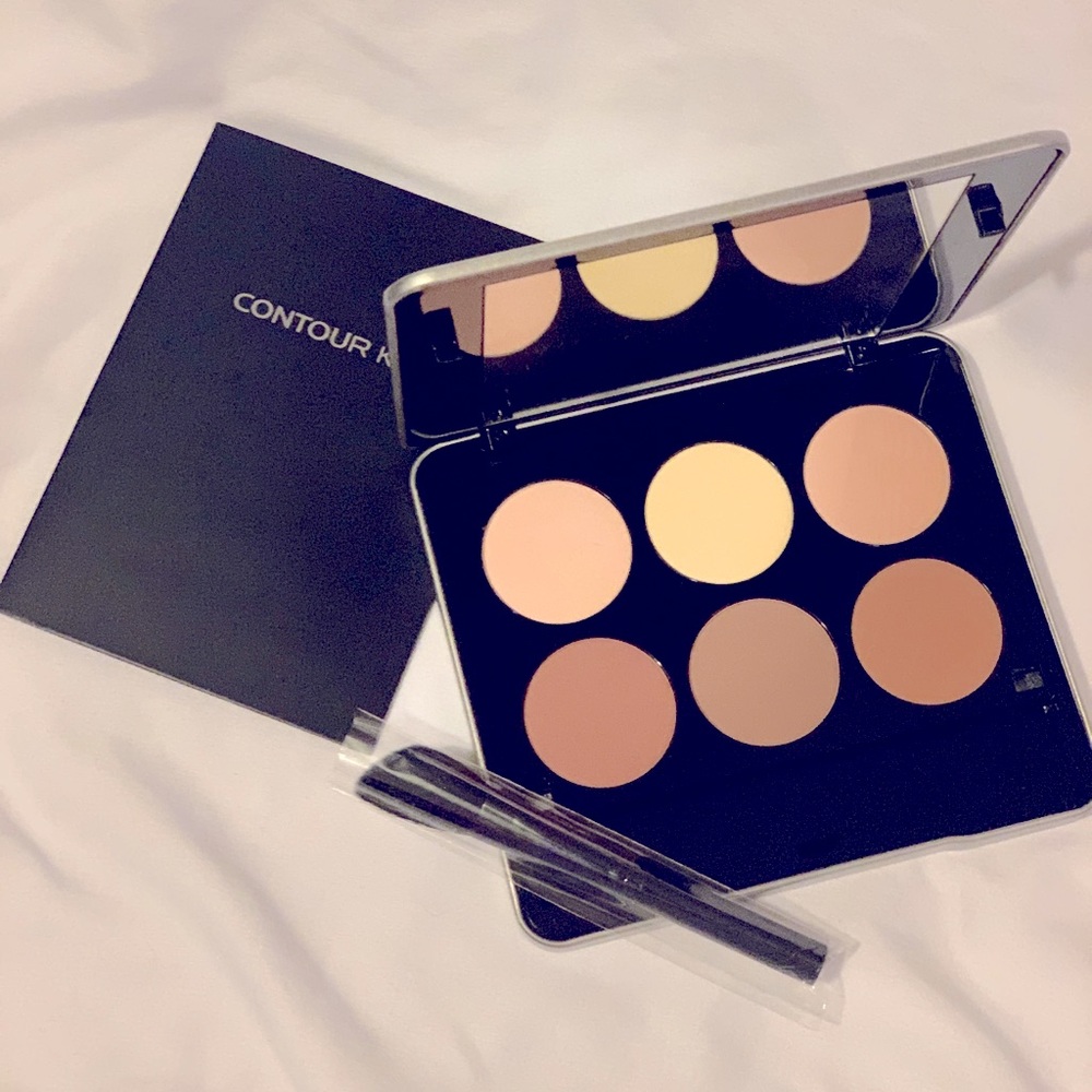 Makeup Essentials (ME) Contour Kit